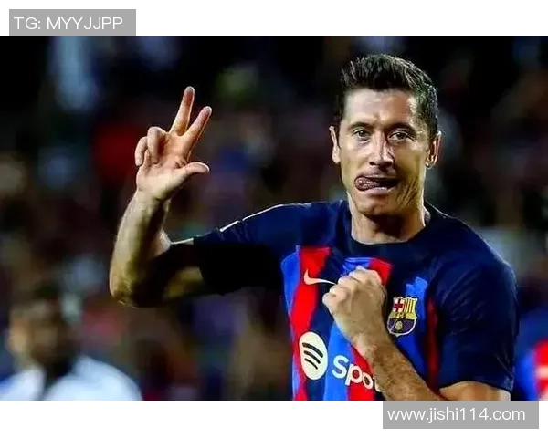 足球明星精彩耍棍子视频集锦展现惊人技巧与魅力瞬间