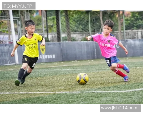 周伟独家解析足球技巧与战术分享助你提升球场表现